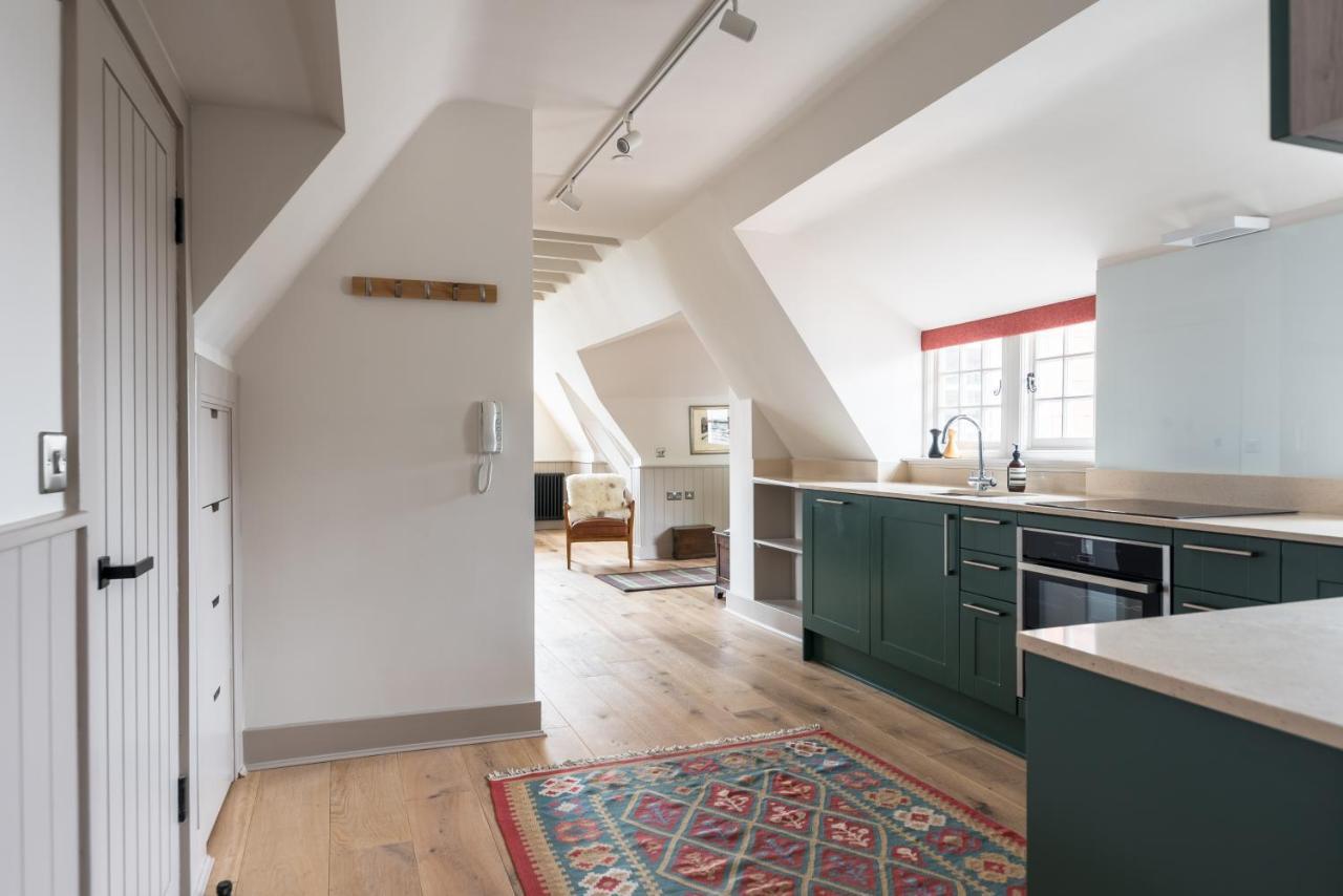 Amazing Penthouse, Stunning Views, Castle 2 Mins Apartment Edinburgh Exterior photo