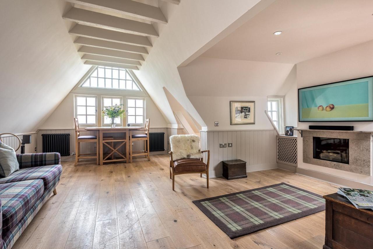 Amazing Penthouse, Stunning Views, Castle 2 Mins Apartment Edinburgh Exterior photo