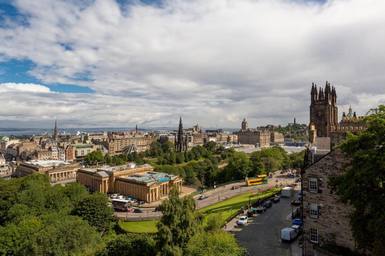 Amazing Penthouse, Stunning Views, Castle 2 Mins Apartment Edinburgh Exterior photo